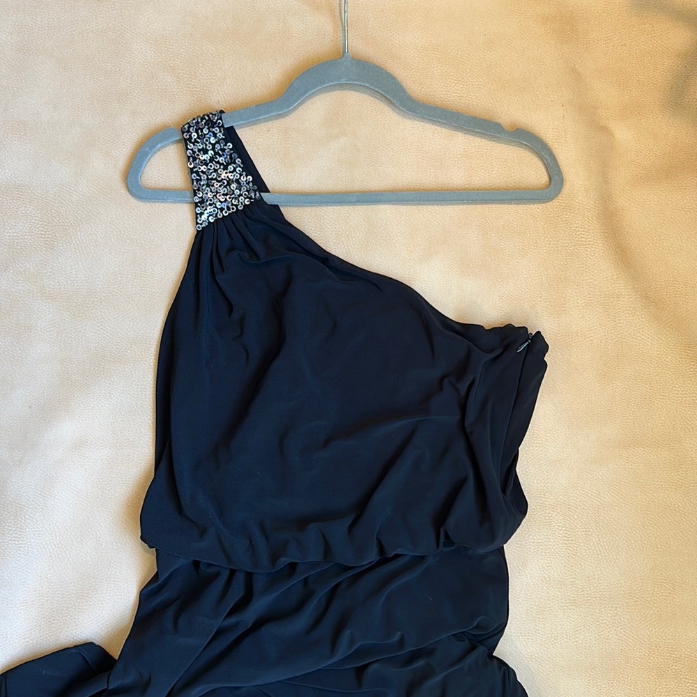 JS Boutique Formal Black Floor Length, One Shoulder Dress Size 8